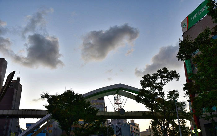夕方の千葉市中央公園（2021年10月10日撮影）